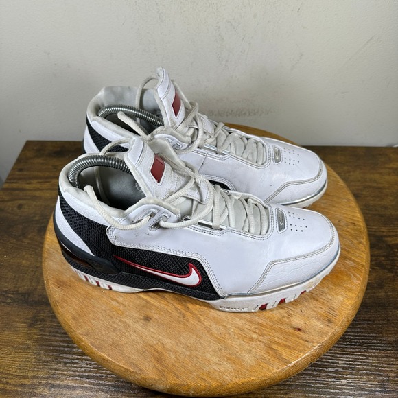 Nike Men's White Black Red Basketball Shoes Size 8 DV7219-100